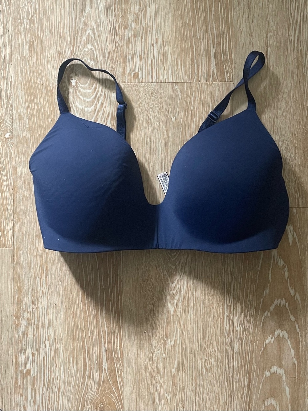Victoria’s Secret Bra Navy Blue Smoothing Padded No Wire; size 36D